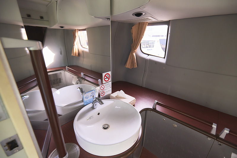 スーパーハイデッカー（トイレ付）